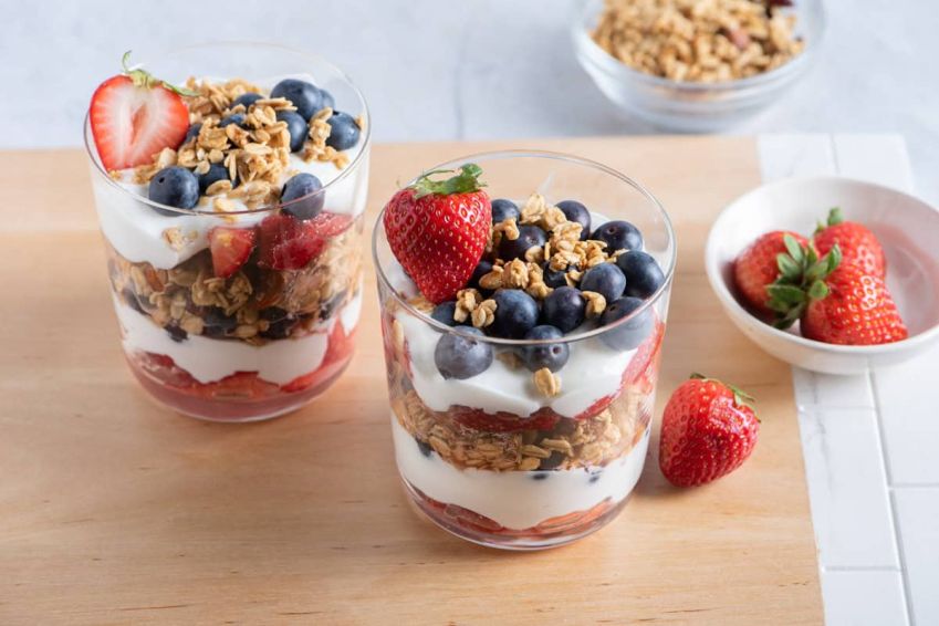 build your own yogurt parfaits