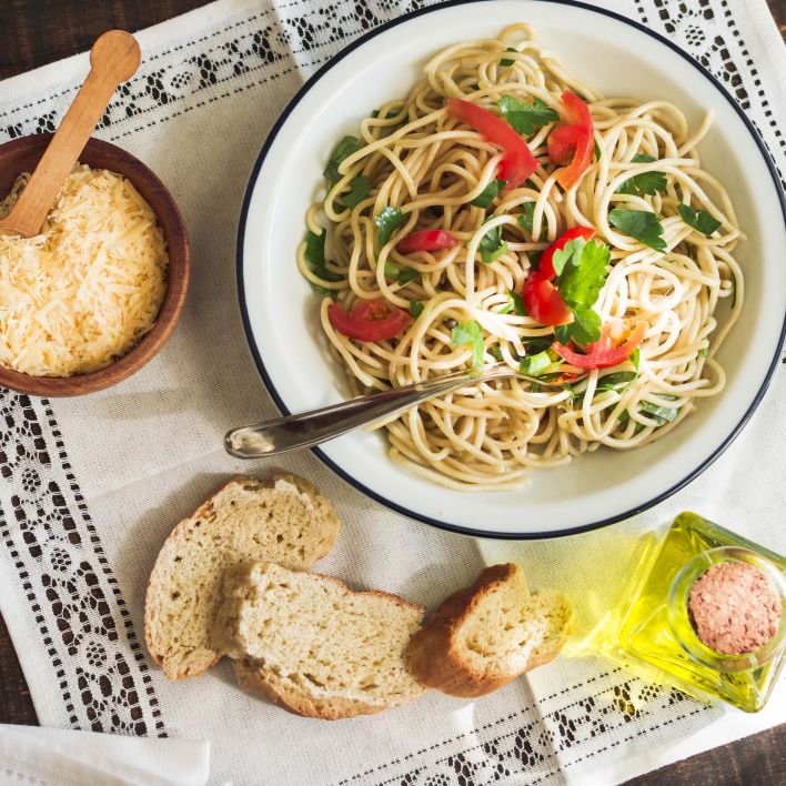 spaghetti aglio e olio primavera
