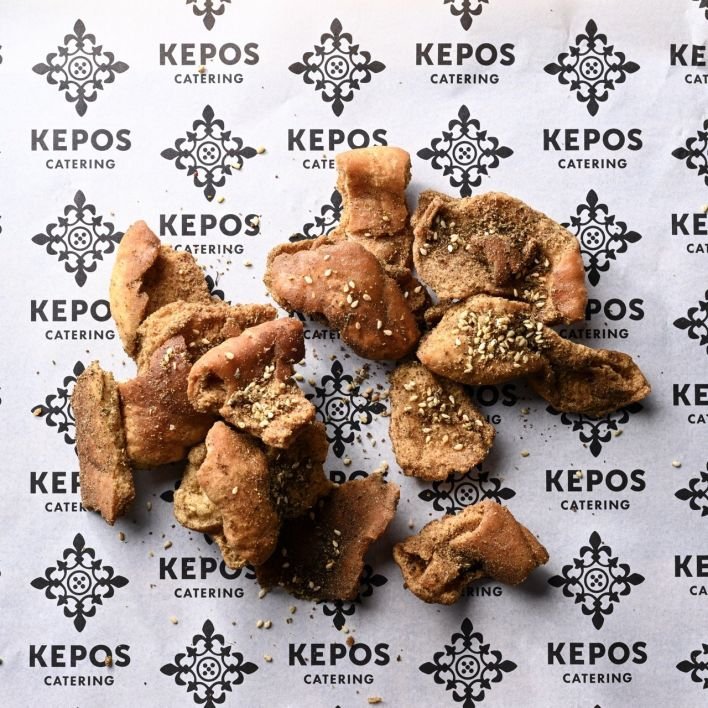 Zaatar pita crisps (550ml tub)