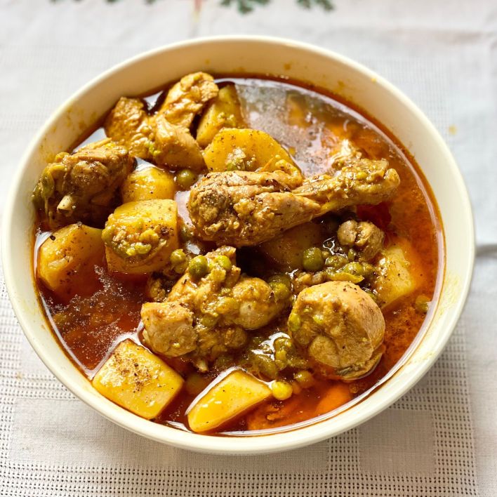 huli huli chicken thighs (vegetables & starches: steamed brown rice )