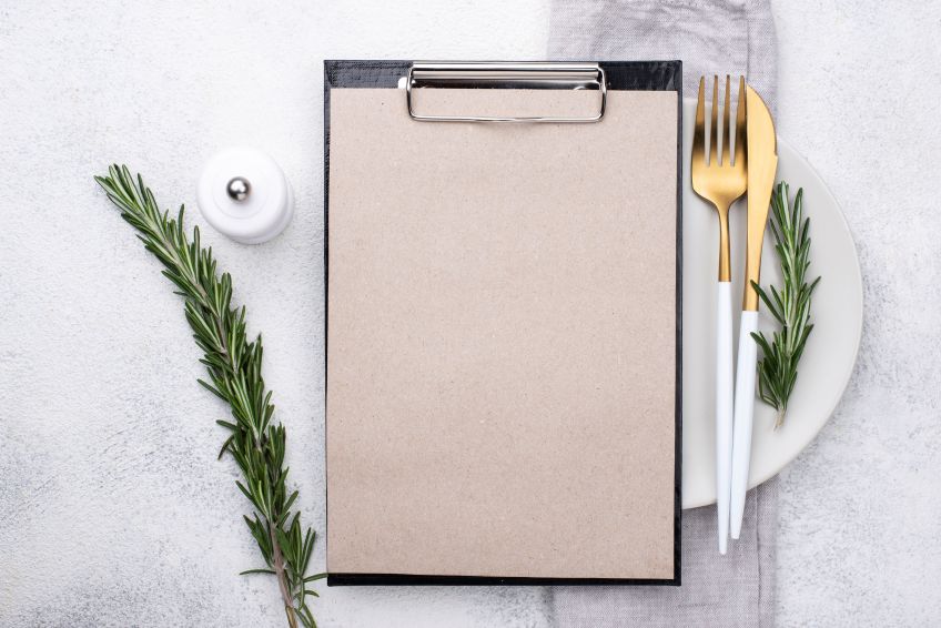 plate-with-cutlery-clipboard-top
