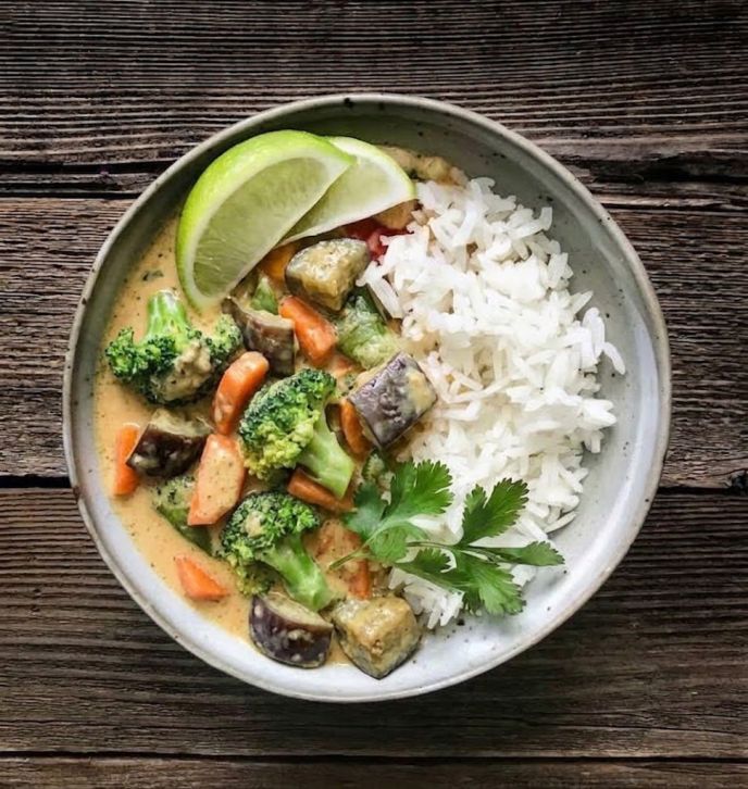O12 Thai Green Vegetable Curry with Coconut Rice
