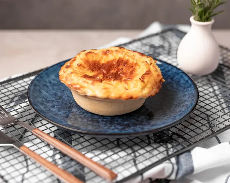 O6 Shepherd’s Pie with Seasonal Greens
