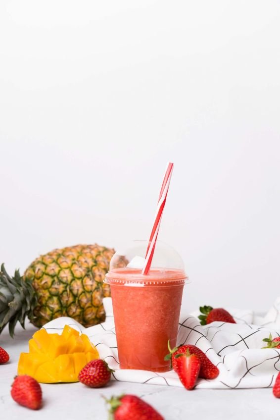 fresh fruit juice and smoothie bar