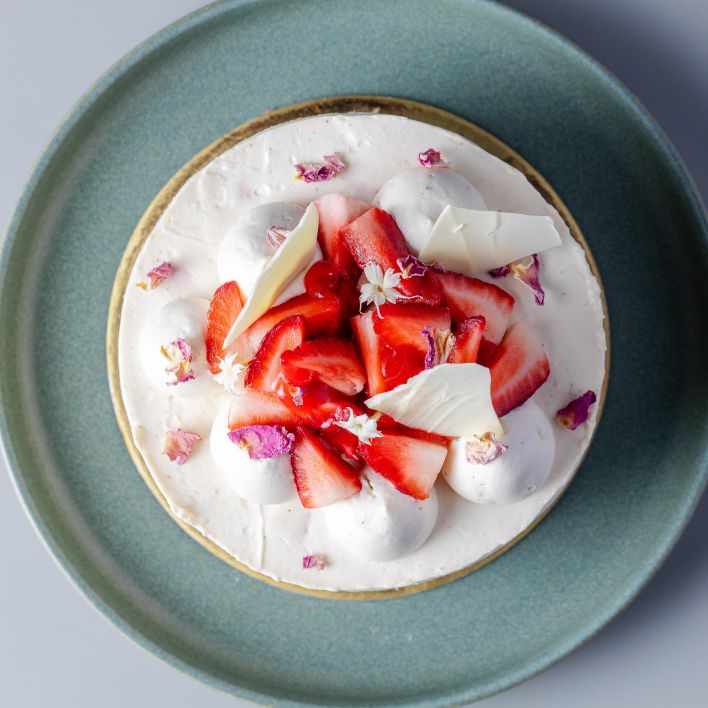 Strawberry Cake 